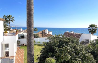 Resale - House - Detached Villa - Estepona - Estepona Centro