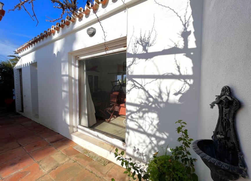 Resale - House - Detached Villa - Estepona - Estepona Centro