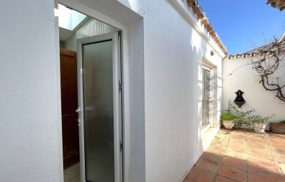 Resale - House - Detached Villa - Estepona - Estepona Centro