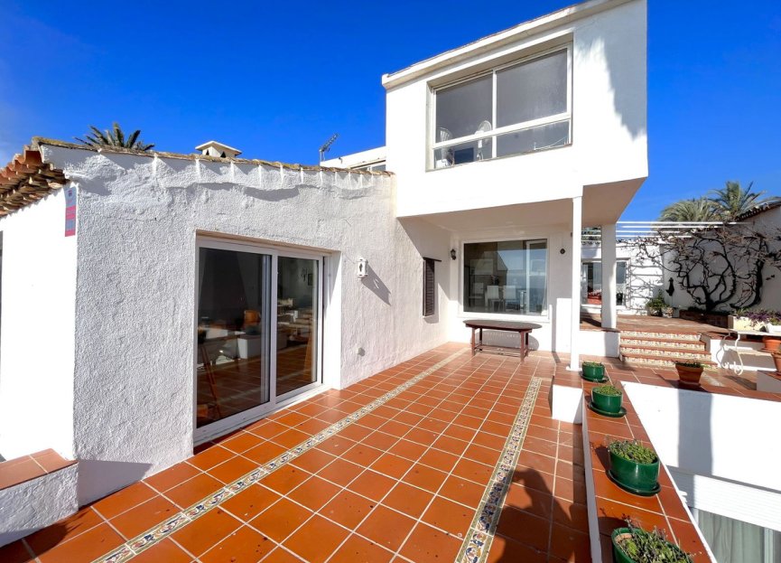 Resale - House - Detached Villa - Estepona - Estepona Centro