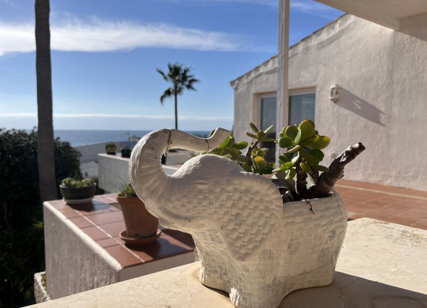 Resale - House - Detached Villa - Estepona - Estepona Centro