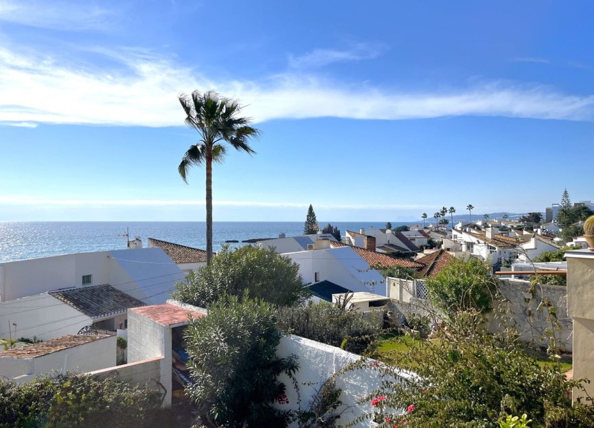 Resale - House - Detached Villa - Estepona - Estepona Centro