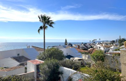 Resale - House - Detached Villa - Estepona - Estepona Centro