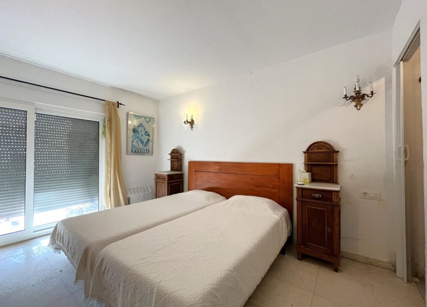 Resale - House - Detached Villa - Estepona - Estepona Centro