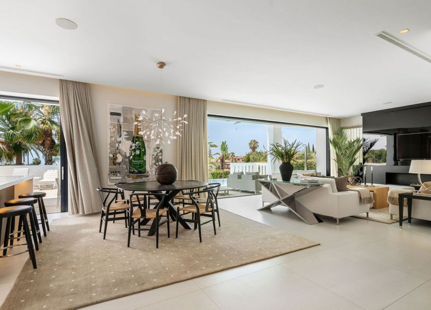 Resale - House - Detached Villa - Marbella - Nagüeles