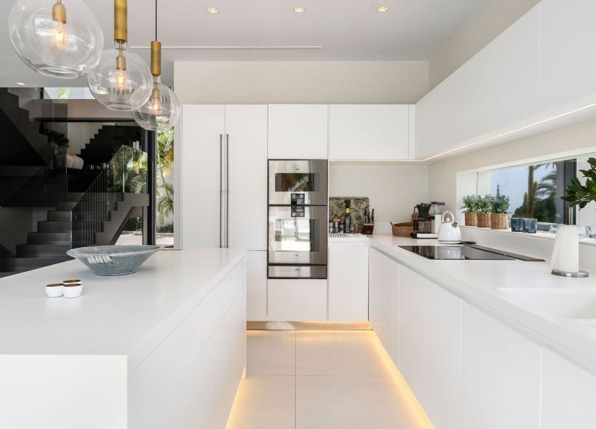 Resale - House - Detached Villa - Marbella - Nagüeles