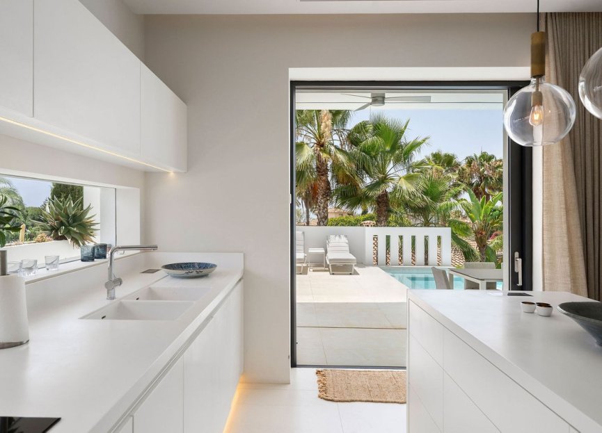 Resale - House - Detached Villa - Marbella - Nagüeles