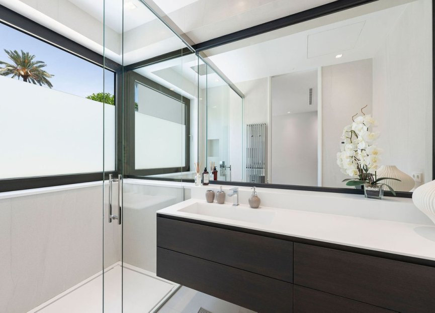 Resale - House - Detached Villa - Marbella - Nagüeles