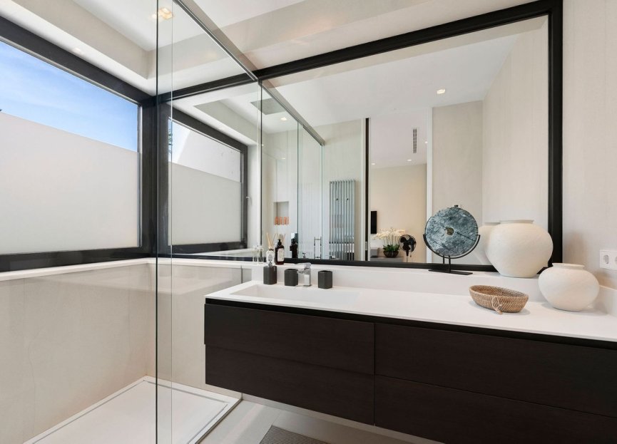 Resale - House - Detached Villa - Marbella - Nagüeles