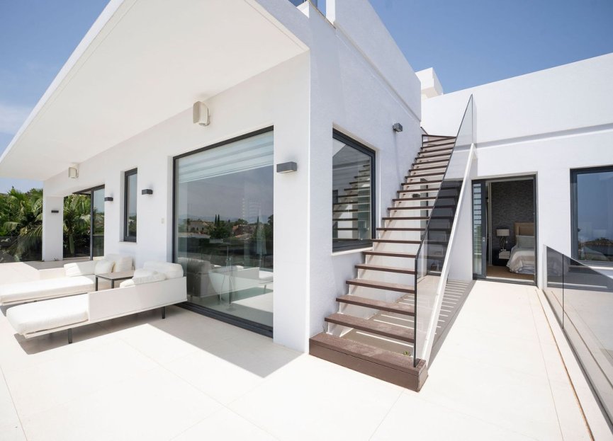 Resale - House - Detached Villa - Marbella - Nagüeles