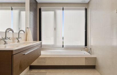 Reventa - House - Detached Villa - Benahavís - Benahavís Centro