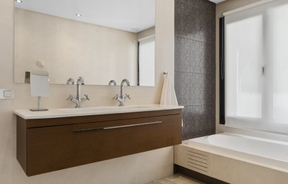 Reventa - House - Detached Villa - Benahavís - Benahavís Centro