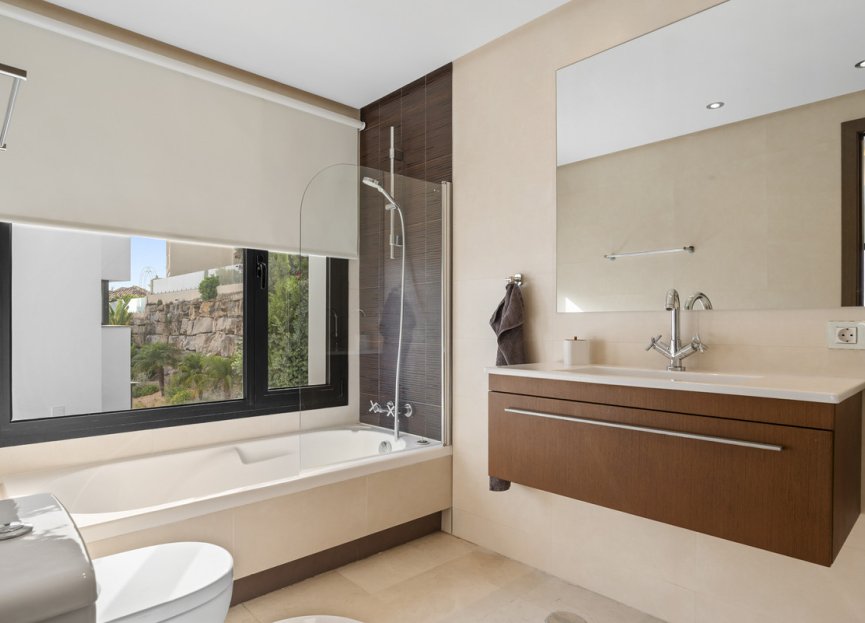 Reventa - House - Detached Villa - Benahavís - Benahavís Centro