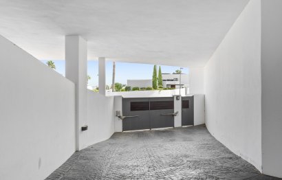 Reventa - House - Detached Villa - Benahavís - Benahavís Centro