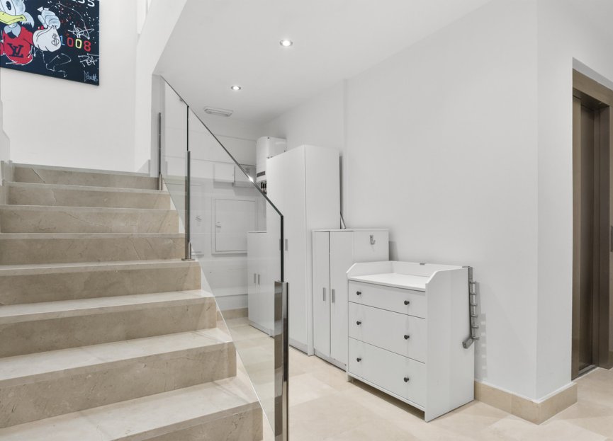 Reventa - House - Detached Villa - Benahavís - Benahavís Centro