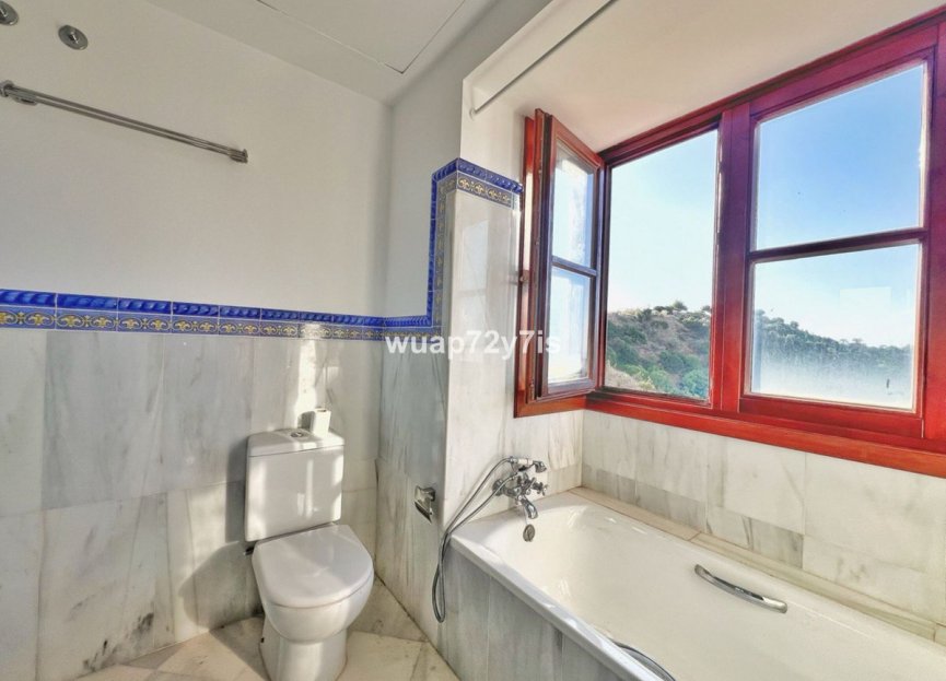 Resale - House - Semi-Detached House - Benahavís - Benahavís Centro