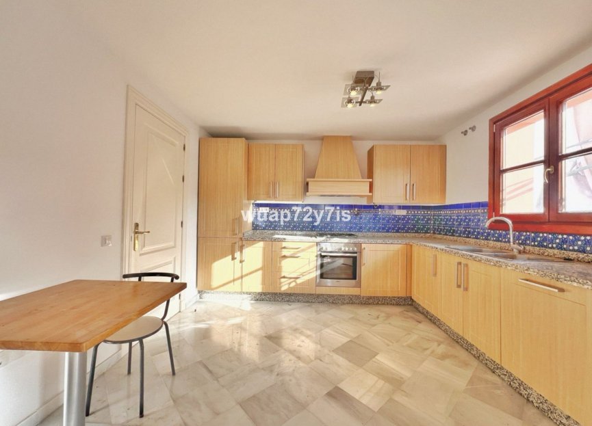 Resale - House - Semi-Detached House - Benahavís - Benahavís Centro