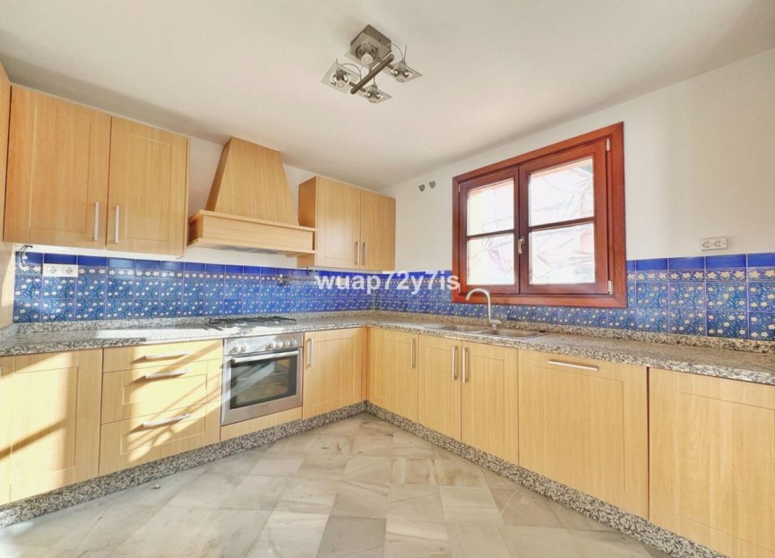 Resale - House - Semi-Detached House - Benahavís - Benahavís Centro