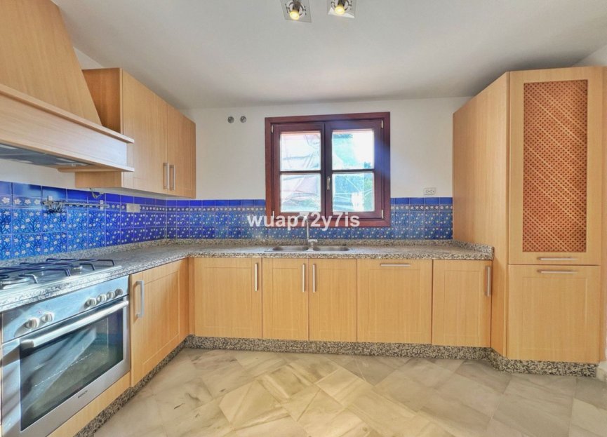 Resale - House - Semi-Detached House - Benahavís - Benahavís Centro