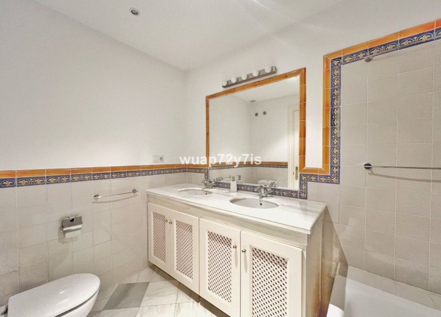 Resale - House - Semi-Detached House - Benahavís - Benahavís Centro