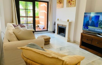 Resale - Apartment - Middle Floor Apartment - Estepona - Hacienda del Sol