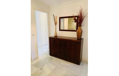 Resale - Apartment - Middle Floor Apartment - Estepona - Hacienda del Sol