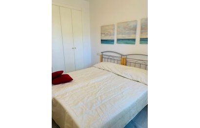 Resale - Apartment - Middle Floor Apartment - Estepona - Hacienda del Sol