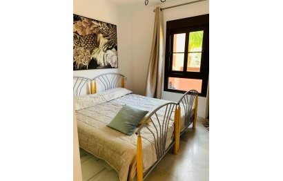 Resale - Apartment - Middle Floor Apartment - Estepona - Hacienda del Sol