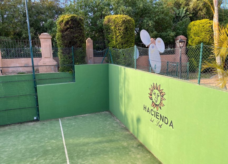 Resale - Apartment - Middle Floor Apartment - Estepona - Hacienda del Sol