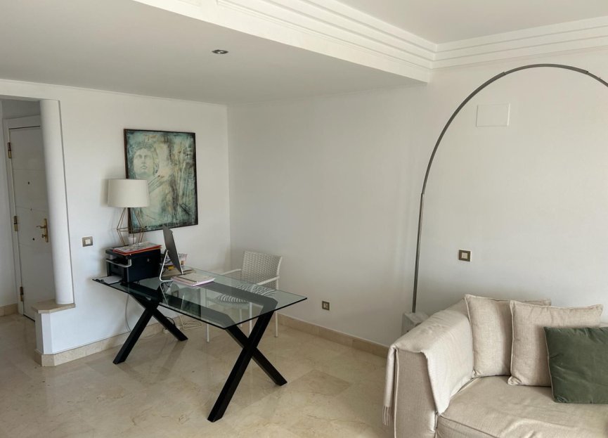 Resale - Apartment - Penthouse - Benahavís - Benahavís Centro