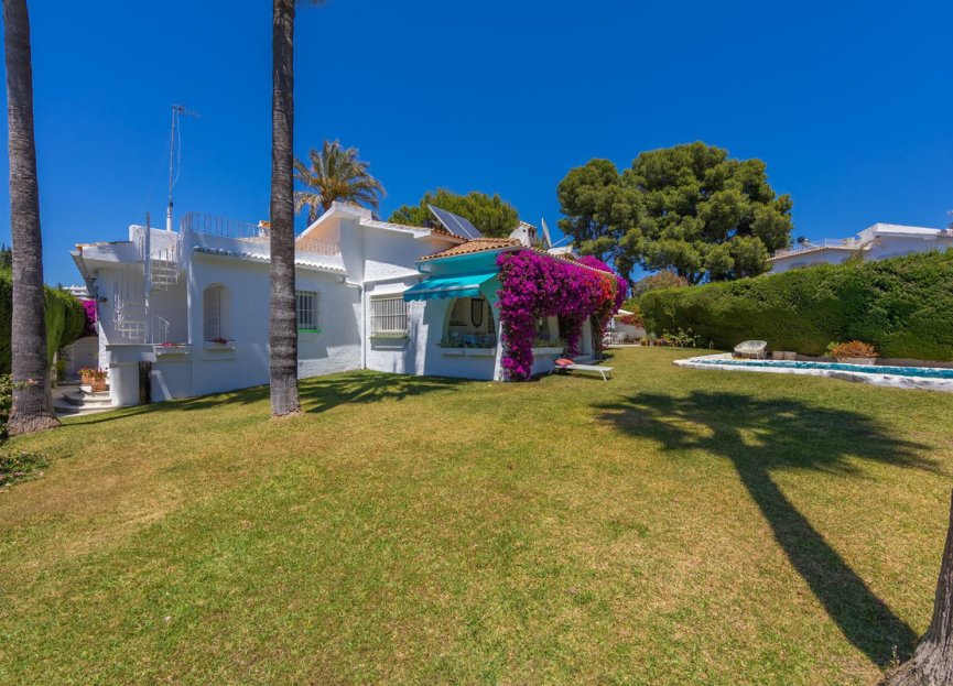 Resale - House - Detached Villa - Marbella - Guadalmina Alta