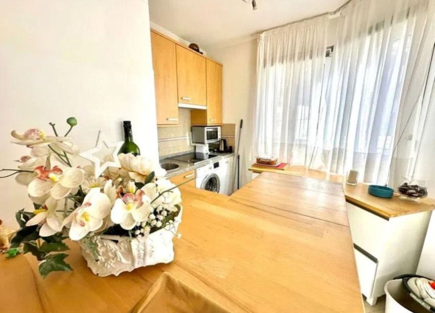 Resale - Apartment - Middle Floor Apartment - Benalmádena - Benalmadena Centro