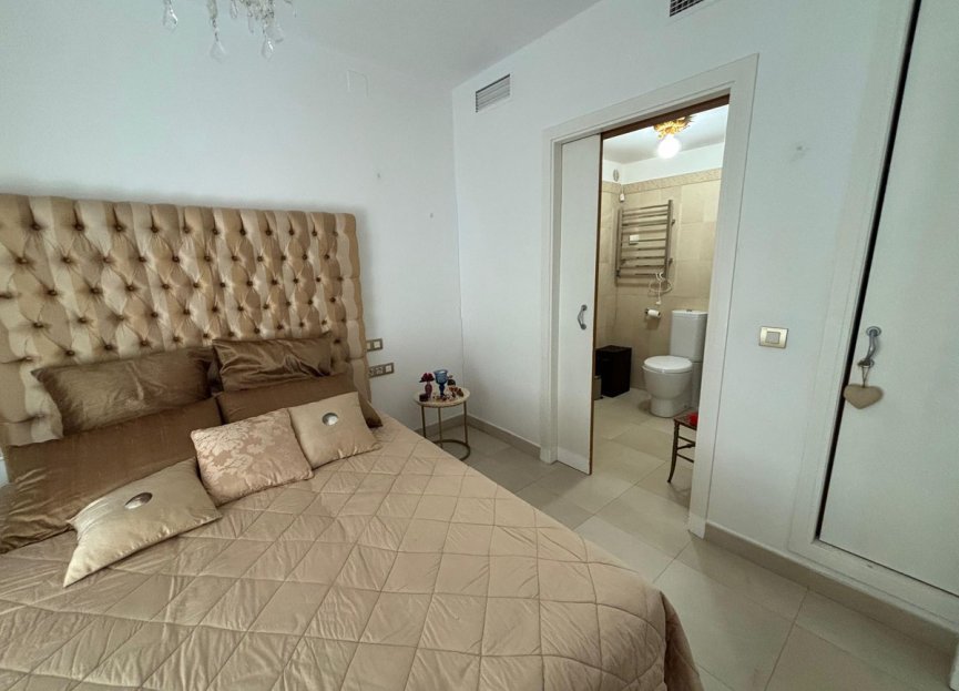 Resale - Apartment - Middle Floor Apartment - Benalmádena - Benalmadena Centro