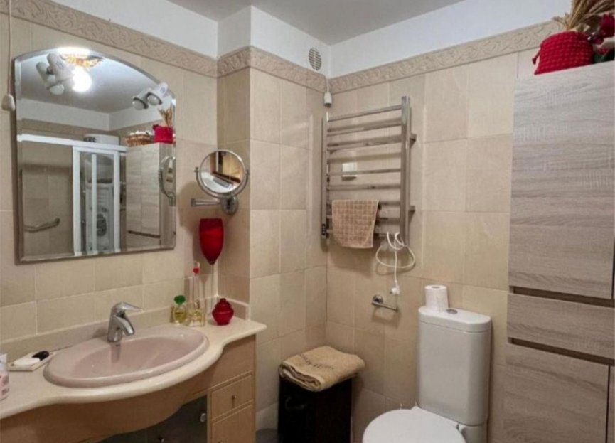 Resale - Apartment - Middle Floor Apartment - Benalmádena - Benalmadena Centro