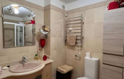 Resale - Apartment - Middle Floor Apartment - Benalmádena - Benalmadena Centro