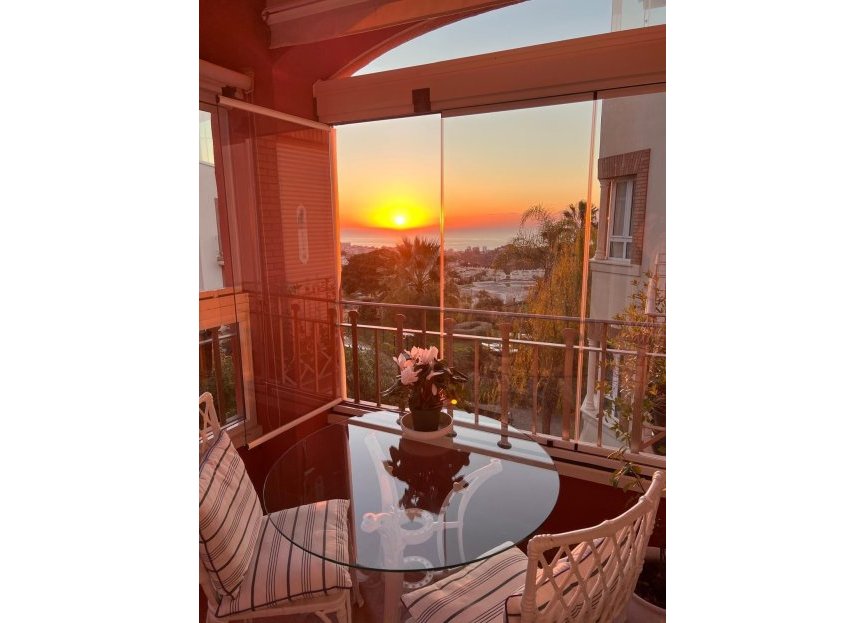 Resale - Apartment - Middle Floor Apartment - Benalmádena - Benalmadena Centro