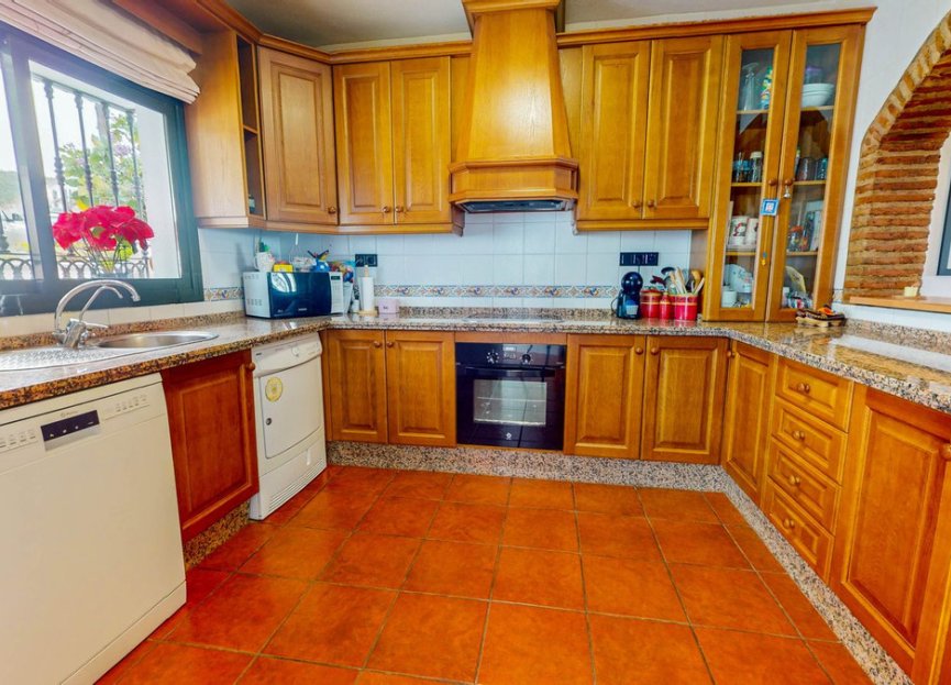 Resale - House - Semi-Detached House - Benahavís - Benahavís Centro