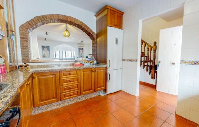 Resale - House - Semi-Detached House - Benahavís - Benahavís Centro