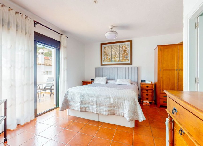 Resale - House - Semi-Detached House - Benahavís - Benahavís Centro