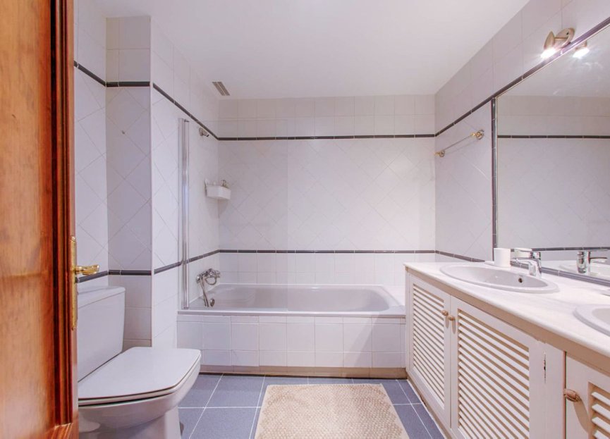 Resale - Apartment - Penthouse - Marbella - Marbella Centro