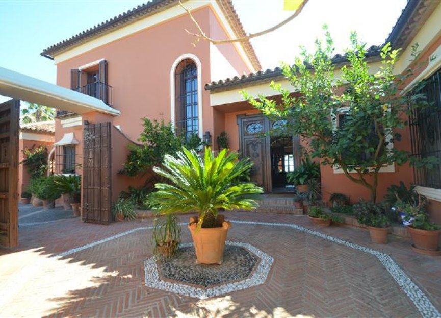 Resale - House - Detached Villa - Manilva - La Duquesa