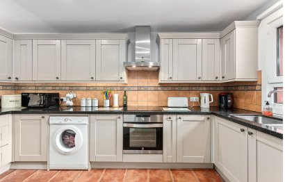 Resale - House - Townhouse - Estepona - Estepona Centro