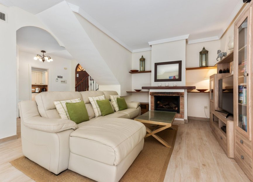 Resale - House - Townhouse - Estepona - Estepona Centro