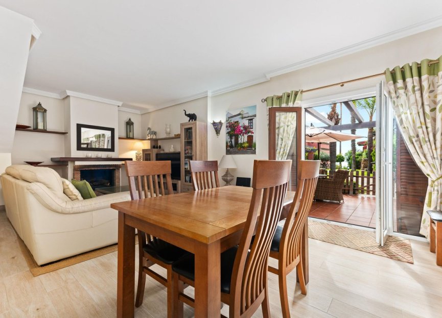 Resale - House - Townhouse - Estepona - Estepona Centro