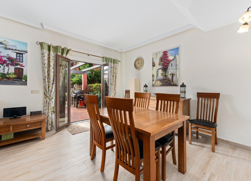 Resale - House - Townhouse - Estepona - Estepona Centro