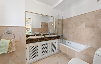 Resale - House - Townhouse - Estepona - Estepona Centro