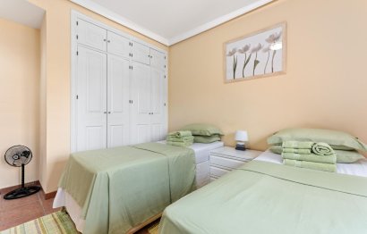 Resale - House - Townhouse - Estepona - Estepona Centro