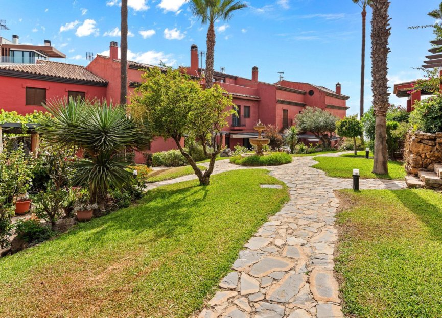 Resale - House - Townhouse - Estepona - Estepona Centro