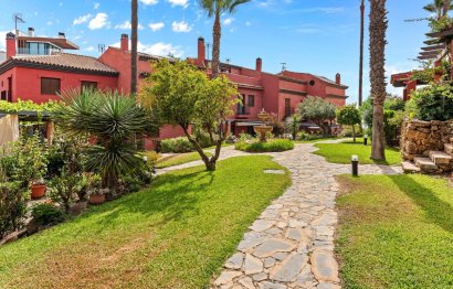 Resale - House - Townhouse - Estepona - Estepona Centro