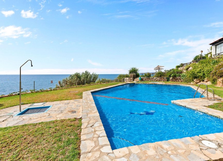 Resale - House - Townhouse - Estepona - Estepona Centro